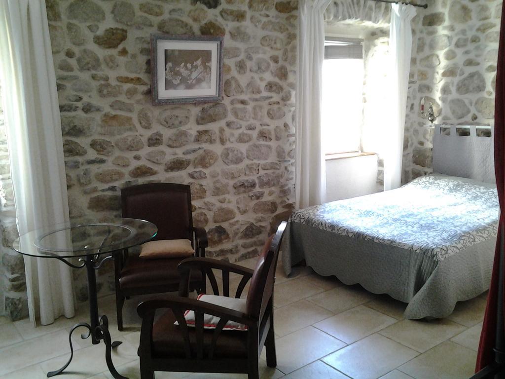 Le Mas de la Musardiere chambres d hotes Les Assions Habitación foto