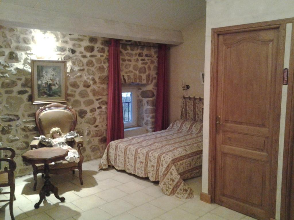 Le Mas de la Musardiere chambres d hotes Les Assions Habitación foto